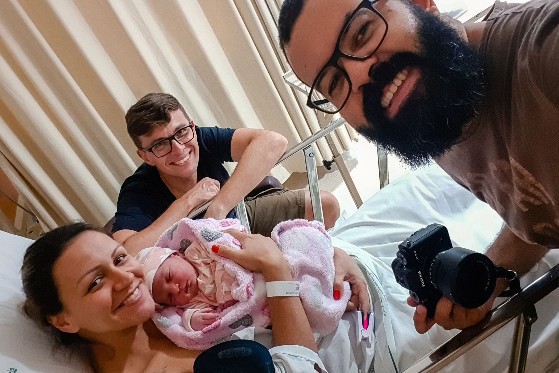 Foto UM HOMEM FOTOGRAFANDO PARTO!? Foto UM HOMEM FOTOGRAFANDO PARTO!? - Imagem 21